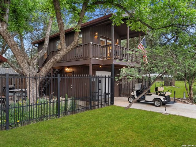 299 W EDGEWATER TER, New Braunfels, TX 78130