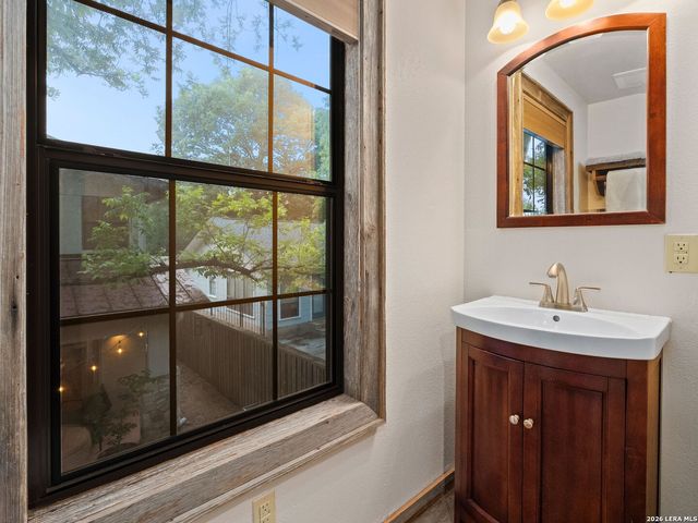299 W EDGEWATER TER, New Braunfels, TX 78130
