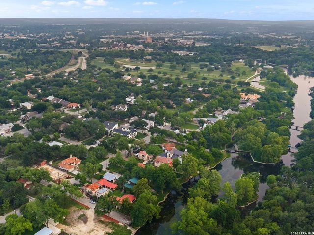 299 W EDGEWATER TER, New Braunfels, TX 78130