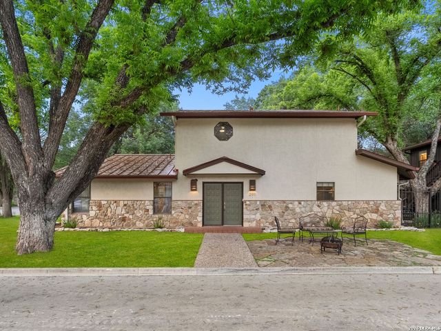 299 W EDGEWATER TER, New Braunfels, TX 78130