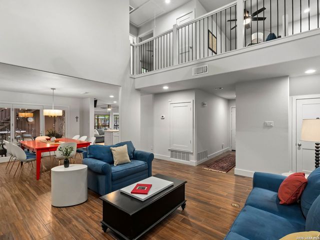 299 W EDGEWATER TER, New Braunfels, TX 78130