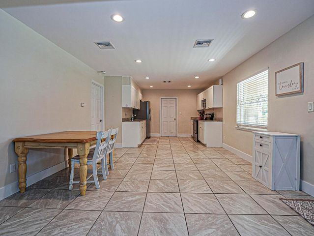 2875 58th Court, Vero Beach, FL 32966