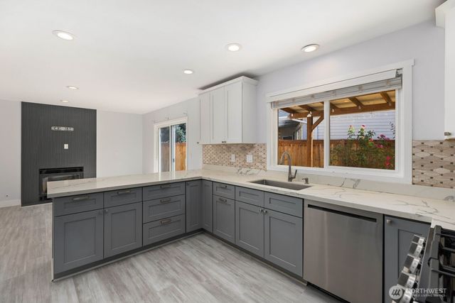 20133 7th Avenue SE, Bothell, WA 98012