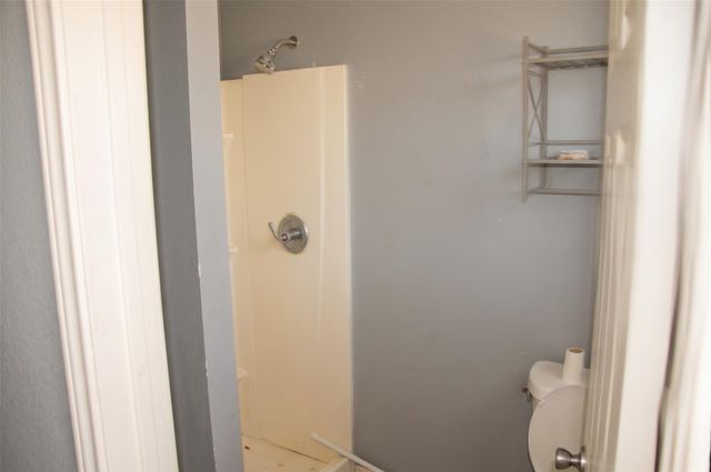 806 Granville Drive, Houston, TX 77091