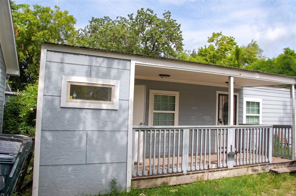 806 Granville Drive, Houston, TX 77091