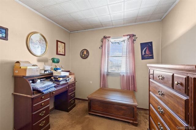 27 Elizabeth Drive, Bethpage, NY 11714