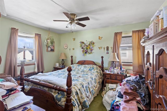 27 Elizabeth Drive, Bethpage, NY 11714