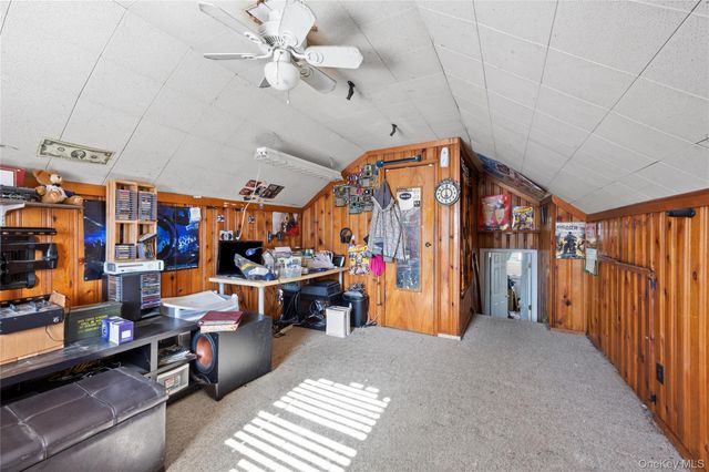 27 Elizabeth Drive, Bethpage, NY 11714