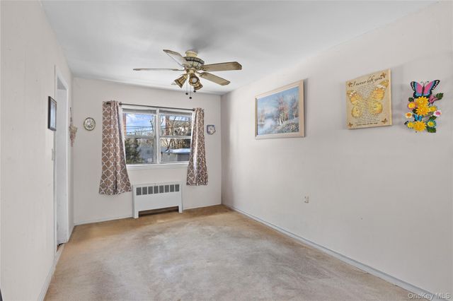 27 Elizabeth Drive, Bethpage, NY 11714