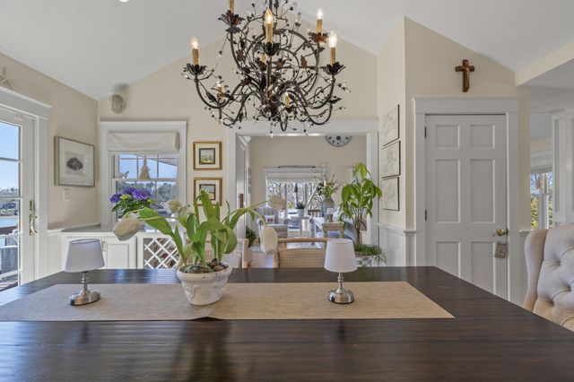 9 Fabyan Way, Buzzards Bay, MA 02532