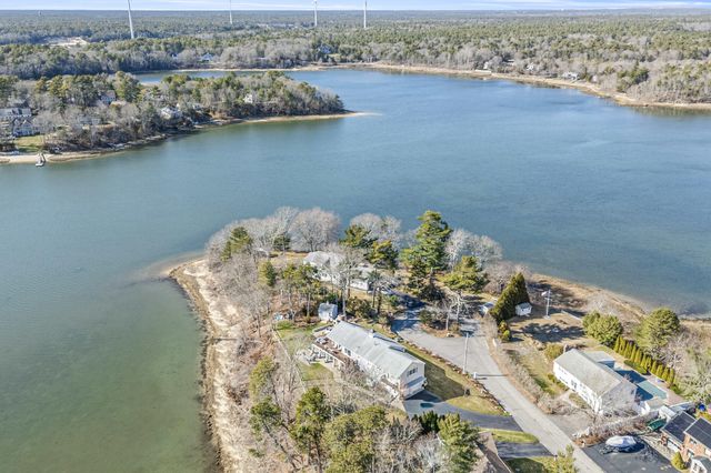 9 Fabyan Way, Buzzards Bay, MA 02532