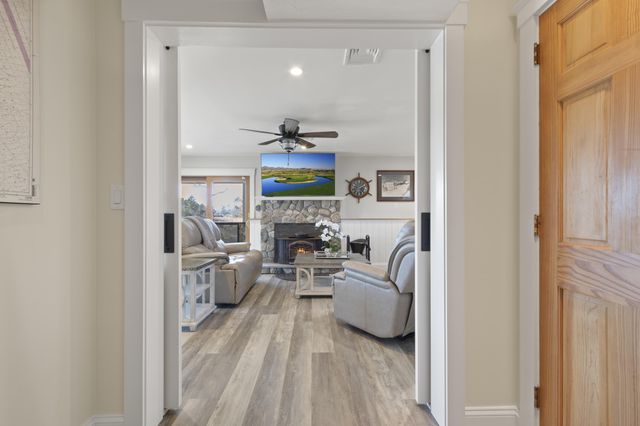 9 Fabyan Way, Buzzards Bay, MA 02532