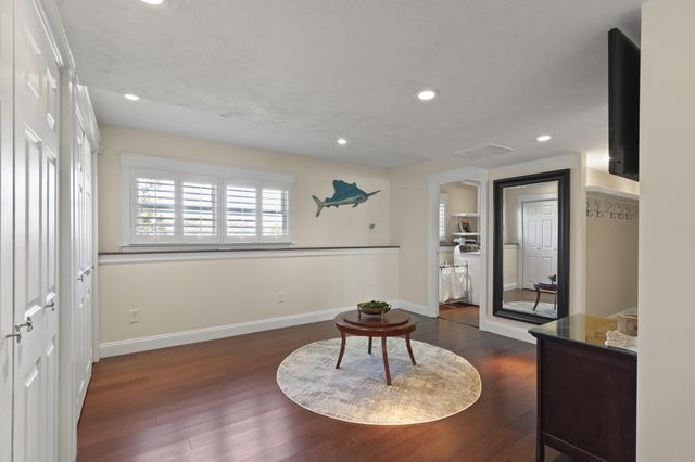 9 Fabyan Way, Buzzards Bay, MA 02532