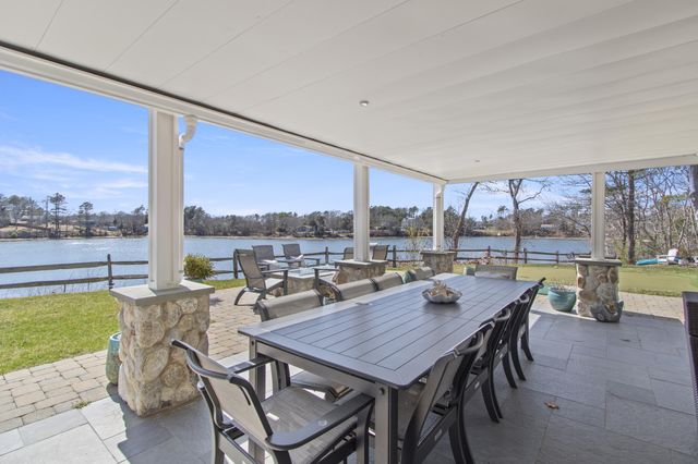 9 Fabyan Way, Buzzards Bay, MA 02532