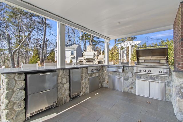 9 Fabyan Way, Buzzards Bay, MA 02532