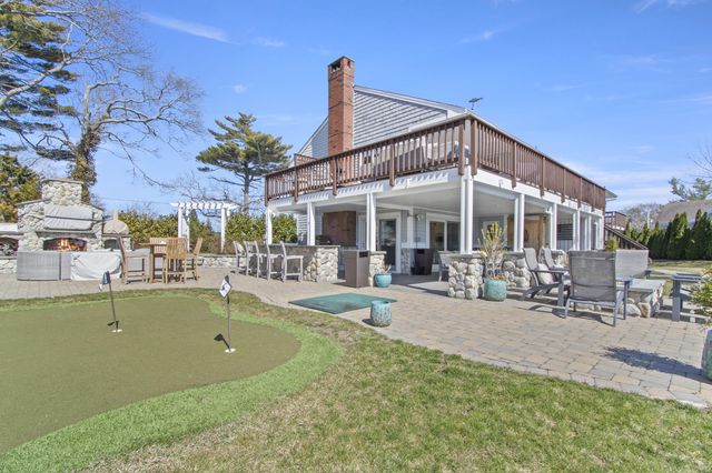 9 Fabyan Way, Buzzards Bay, MA 02532