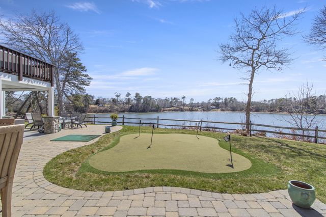 9 Fabyan Way, Buzzards Bay, MA 02532