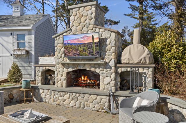 9 Fabyan Way, Buzzards Bay, MA 02532