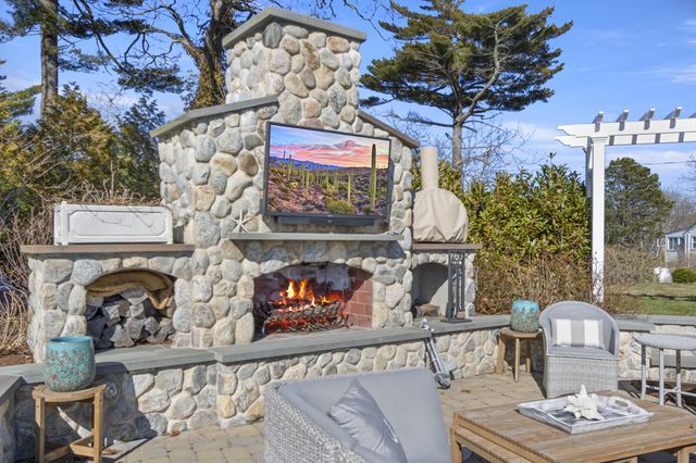 9 Fabyan Way, Buzzards Bay, MA 02532