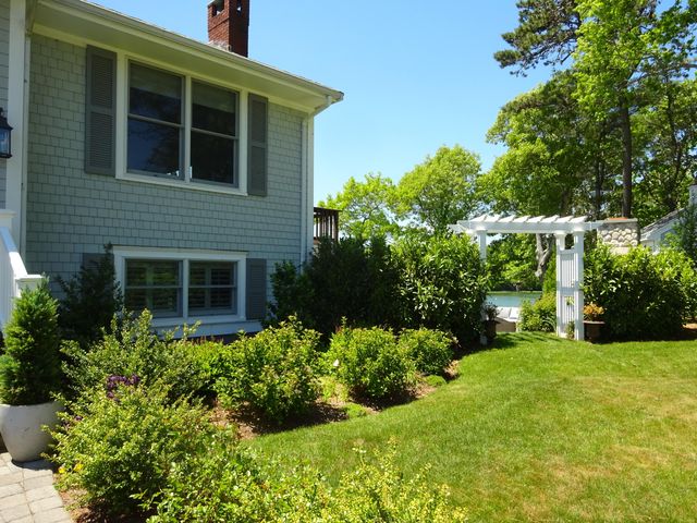 9 Fabyan Way, Buzzards Bay, MA 02532