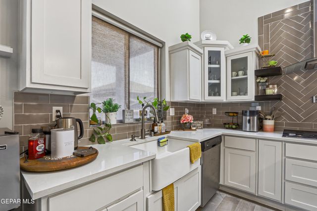 2705 TIERRA GIJON Place, El Paso, TX 79938