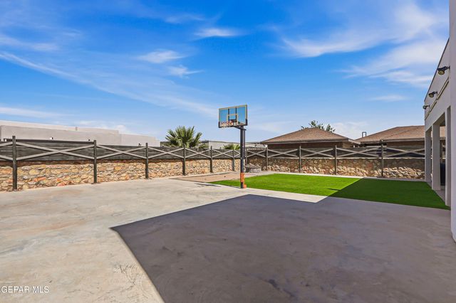 2705 TIERRA GIJON Place, El Paso, TX 79938