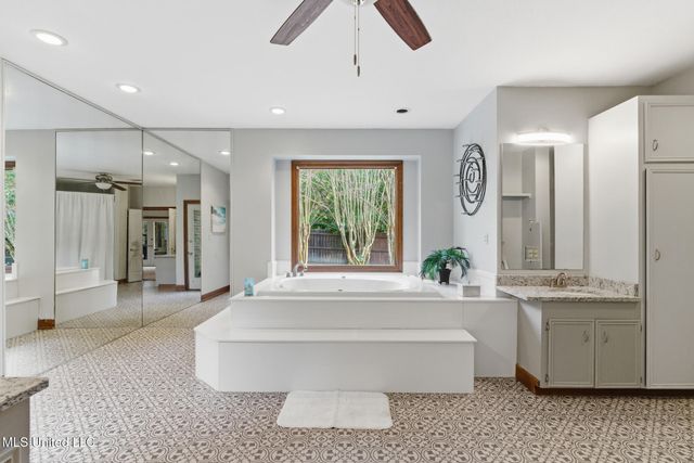 18 Woodchuck Drive, Hattiesburg, MS 39402