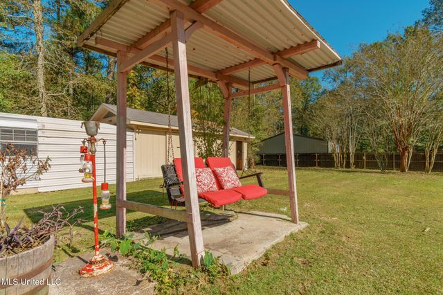 18 Woodchuck Drive, Hattiesburg, MS 39402