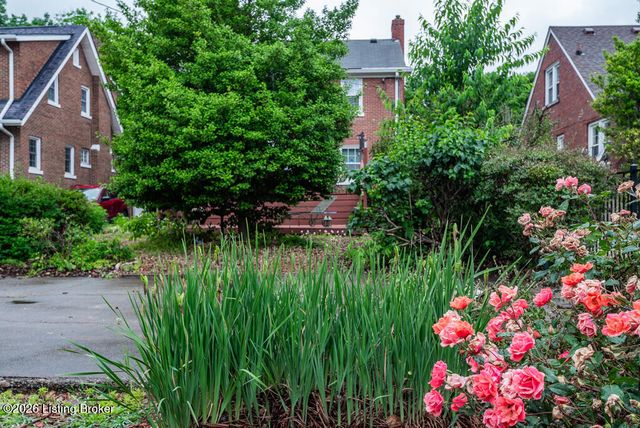 4549 Southern Pkwy, Louisville, KY 40214