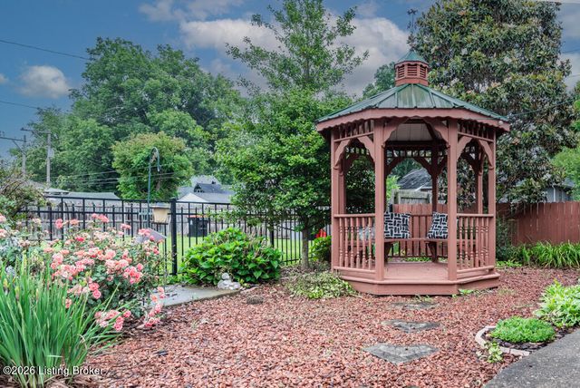 4549 Southern Pkwy, Louisville, KY 40214
