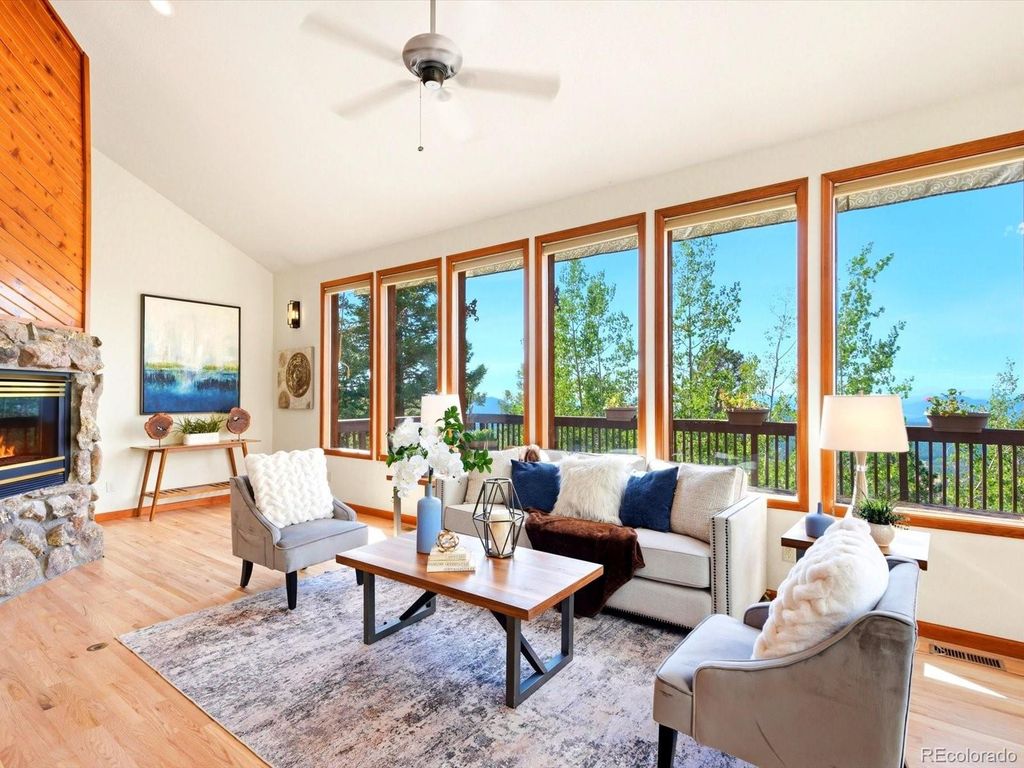 Image 12 of property listing at 11743 Braun Way, Conifer, CO 80433