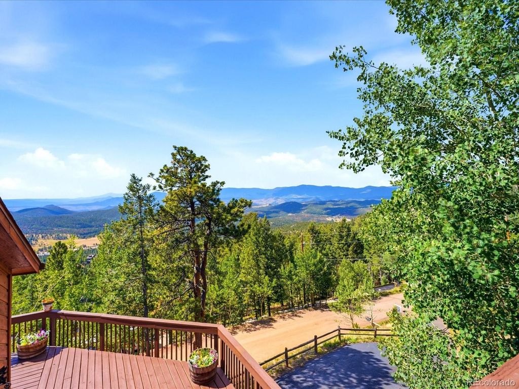 Image 4 of property listing at 11743 Braun Way, Conifer, CO 80433