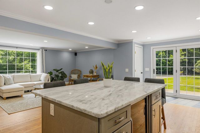 8 Brookhaven Road, Kingston, NH 03848