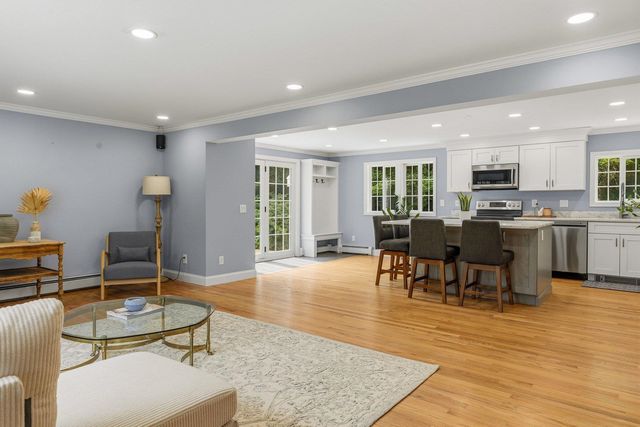 8 Brookhaven Road, Kingston, NH 03848
