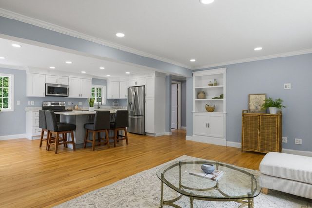 8 Brookhaven Road, Kingston, NH 03848