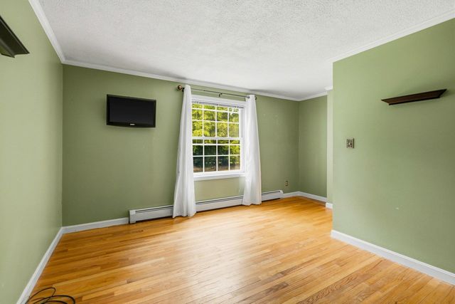 8 Brookhaven Road, Kingston, NH 03848