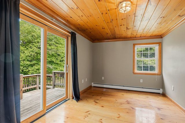 8 Brookhaven Road, Kingston, NH 03848