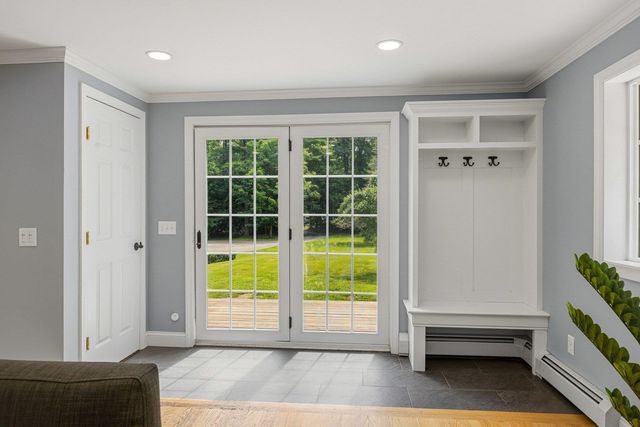8 Brookhaven Road, Kingston, NH 03848