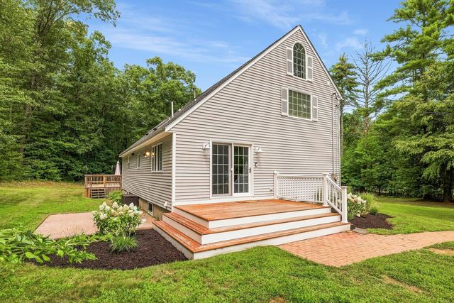 8 Brookhaven Road, Kingston, NH 03848