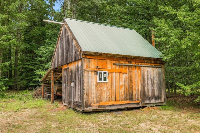8 Brookhaven Road, Kingston, NH 03848