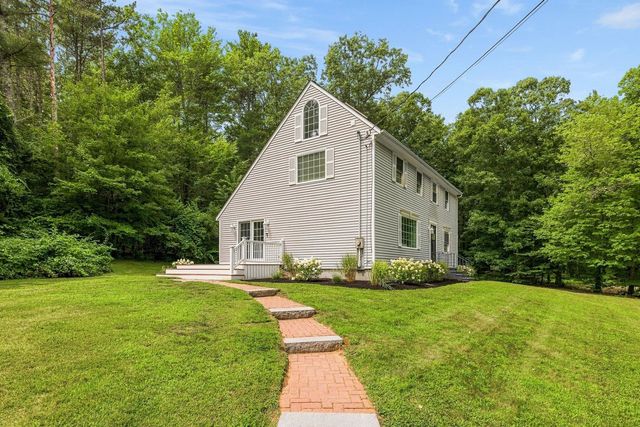 8 Brookhaven Road, Kingston, NH 03848