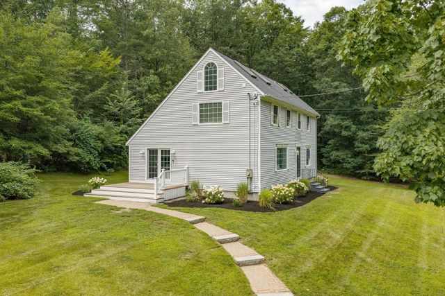 8 Brookhaven Road, Kingston, NH 03848
