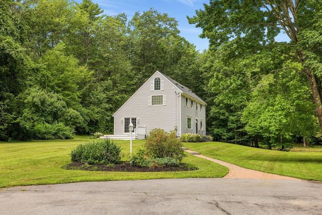 8 Brookhaven Road, Kingston, NH 03848