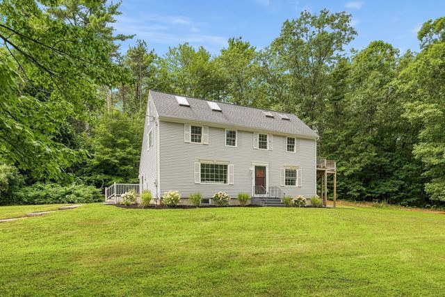 8 Brookhaven Road, Kingston, NH 03848