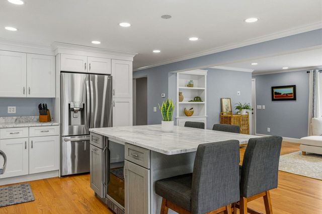 8 Brookhaven Road, Kingston, NH 03848