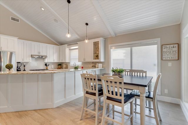 10 Holland Street, Pottsboro, TX 75076