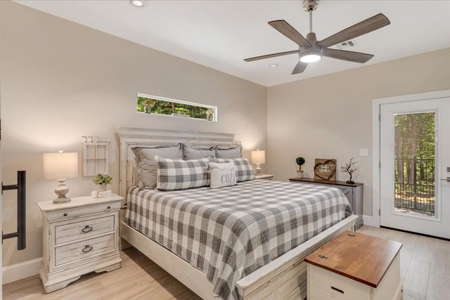 10 Holland Street, Pottsboro, TX 75076