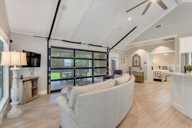 10 Holland Street, Pottsboro, TX 75076