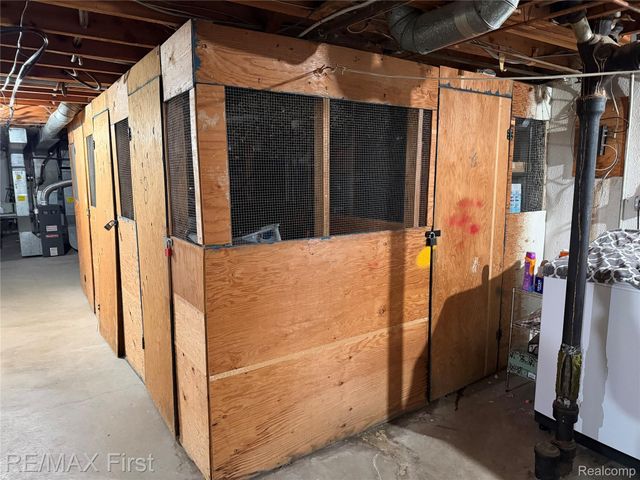 4859 MANSFIELD Avenue H-06, Royal Oak, MI 48073