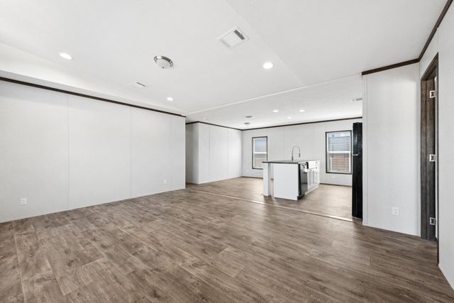 815 Thicket Trail, Granbury, TX 76048